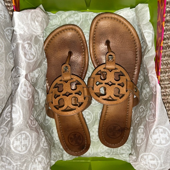 Tory Burch Brown Leather Strap - Picture 8 of 10